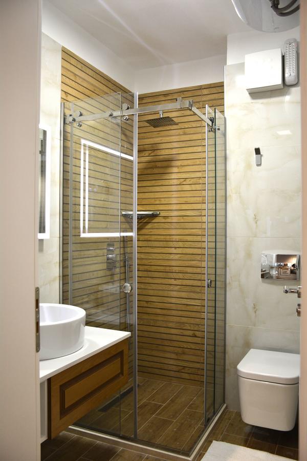 Central Luxury Apartment Тирана Номер фото